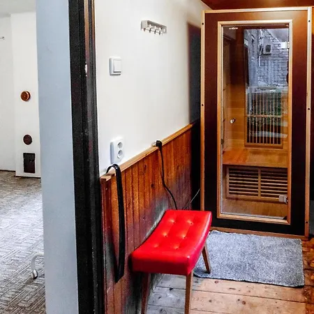 House In The Hills&woods, For 6-16 Guests, Prague 20km *