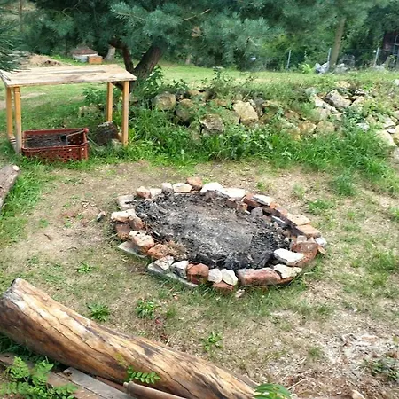 House In The Hills&woods, For 6-16 Guests, Prague 20km Casa vacanze