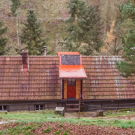 Casa vacanze House In The Hills&woods, For 6-16 Guests, Prague 20km